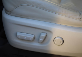 Подержанный автомобиль Lexus GX 2014 года (16 фото)