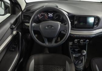 Подержанный автомобиль LADA (ВАЗ) Vesta Sedan 2023 года (10 фото)