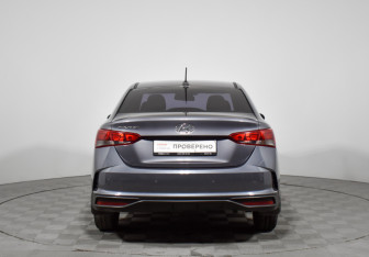 Подержанный автомобиль Hyundai Solaris Sedan 2022 года (6 фото)