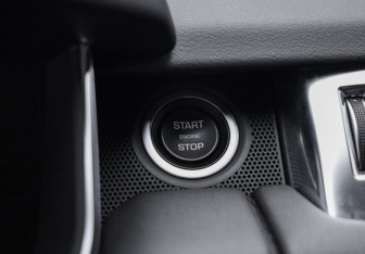 Подержанный автомобиль Land Rover Range Rover Sport 2020 года (22 фото)
