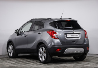 Подержанный автомобиль Opel Mokka 2013 года (7 фото)