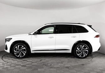 Подержанный автомобиль Geely Monjaro 2024 года (9 фото)
