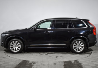 Подержанный автомобиль Volvo XC90 2018 года (8 фото)