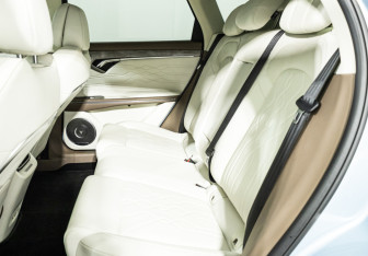 Подержанный автомобиль Voyah Free 2021 года (10 фото)