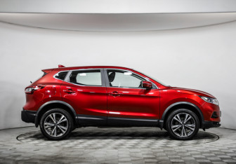 Подержанный автомобиль Nissan Qashqai 2020 года (4 фото)