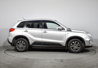 Подержанный автомобиль Suzuki Vitara 2018 года (4 фото)