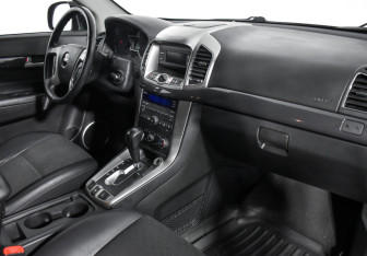 Подержанный автомобиль Chevrolet Captiva 2014 года (13 фото)