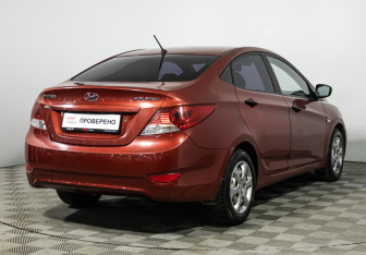 Подержанный автомобиль Hyundai Solaris Sedan 2012 года (5 фото)