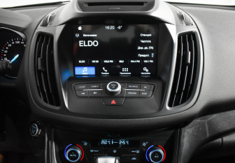 Подержанный автомобиль Ford Kuga 2017 года (13 фото)