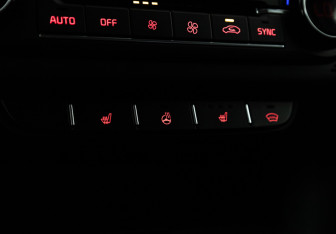 Подержанный автомобиль Kia Ceed Hatchback 2018 года (16 фото)