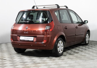 Подержанный автомобиль Renault Scenic 2008 года (5 фото)