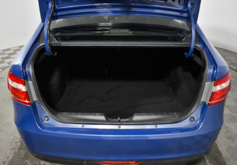 Подержанный автомобиль LADA (ВАЗ) Vesta Sedan 2016 года (17 фото)