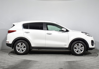 Подержанный автомобиль Kia Sportage 2018 года (4 фото)
