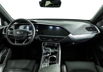 Подержанный автомобиль Geely Tugella 2023 года (13 фото)