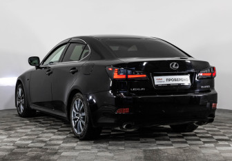 Подержанный автомобиль Lexus IS Sedan 2008 года (9 фото)