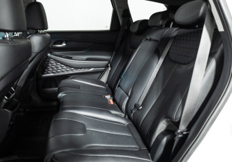 Подержанный автомобиль Hyundai Santa Fe 2020 года (10 фото)