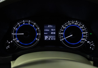 Подержанный автомобиль Infiniti QX50 2013 года (12 фото)