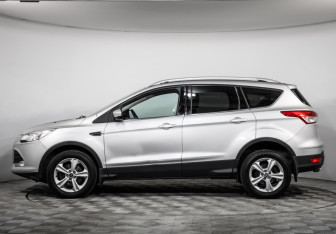 Подержанный автомобиль Ford Kuga 2014 года (8 фото)