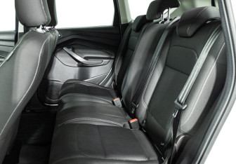 Подержанный автомобиль Ford Kuga 2017 года (10 фото)