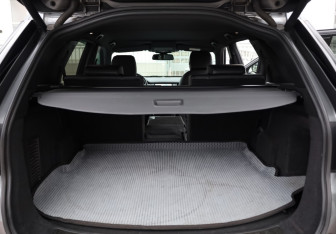 Подержанный автомобиль Land Rover Discovery Sport 2018 года (31 фото)