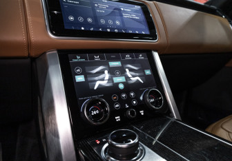 Подержанный автомобиль Land Rover Range Rover 2021 года (26 фото)