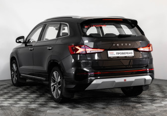 Подержанный автомобиль Jetta VS7 2024 года (7 фото)