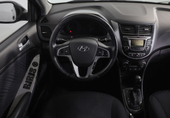 Подержанный автомобиль Hyundai Solaris Sedan 2016 года (9 фото)