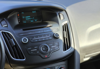 Подержанный автомобиль Ford Focus Hatchback 2015 года (15 фото)