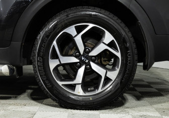 Подержанный автомобиль Kia Sportage 2020 года (25 фото)