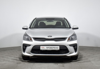 Подержанный автомобиль Kia Rio Sedan 2017 года (2 фото)