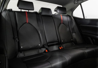 Подержанный автомобиль Toyota Camry Sedan 2021 года (25 фото)