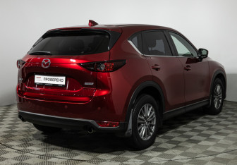 Подержанный автомобиль Mazda CX-5 2017 года (5 фото)