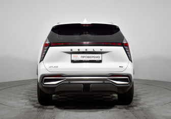 Подержанный автомобиль Geely Atlas 2024 года (6 фото)