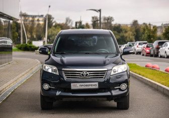 Подержанный автомобиль Toyota RAV4 2012 года (4 фото)