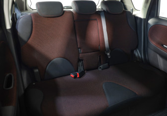 Подержанный автомобиль Nissan Note 2008 года (21 фото)