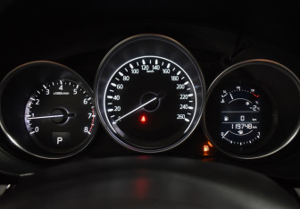 Подержанный автомобиль Mazda CX-5 2017 года (18 фото)