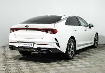 Подержанный автомобиль Kia K5 2020 года (5 фото)