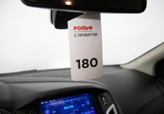 Подержанный автомобиль Toyota Corolla Sedan 2008 года (29 фото)