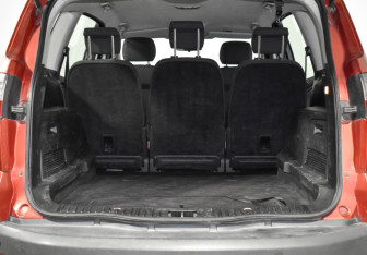 Подержанный автомобиль Ford S-MAX 2006 года (18 фото)