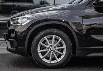 Подержанный автомобиль BMW X1 2019 года (10 фото)