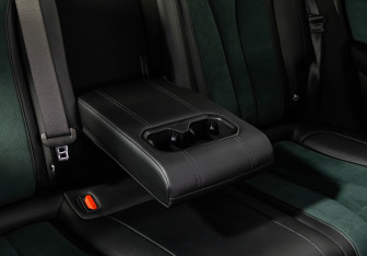 Подержанный автомобиль Geely Monjaro 2023 года (34 фото)