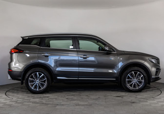 Подержанный автомобиль Geely Atlas Pro 2024 года (4 фото)
