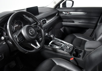 Подержанный автомобиль Mazda CX-5 2020 года (9 фото)