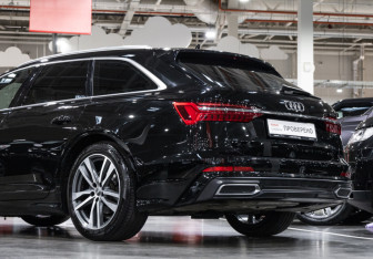 Подержанный автомобиль Audi A6 Wagon 2019 года (12 фото)