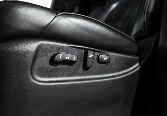 Подержанный автомобиль Infiniti QX80 2014 года (15 фото)