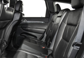 Подержанный автомобиль Jeep Grand Cherokee 2013 года (13 фото)