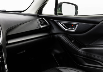 Подержанный автомобиль Subaru Forester Suv 2020 года (18 фото)