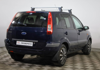 Подержанный автомобиль Ford Fusion 2007 года (4 фото)