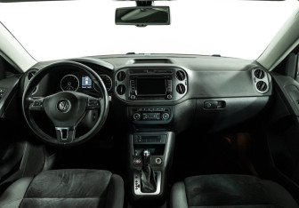 Подержанный автомобиль Volkswagen Tiguan 2012 года (13 фото)