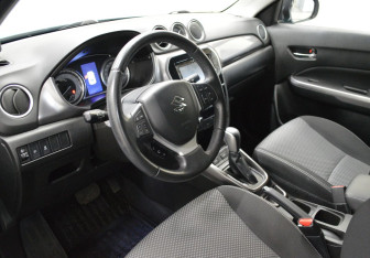 Подержанный автомобиль Suzuki Vitara 2021 года (10 фото)